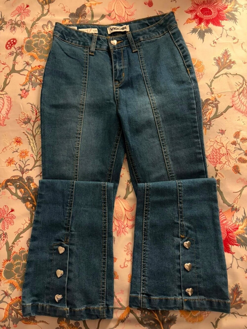 Vigoss Dark Blue Wide-Leg Jeans with Heart Cuff Buttons